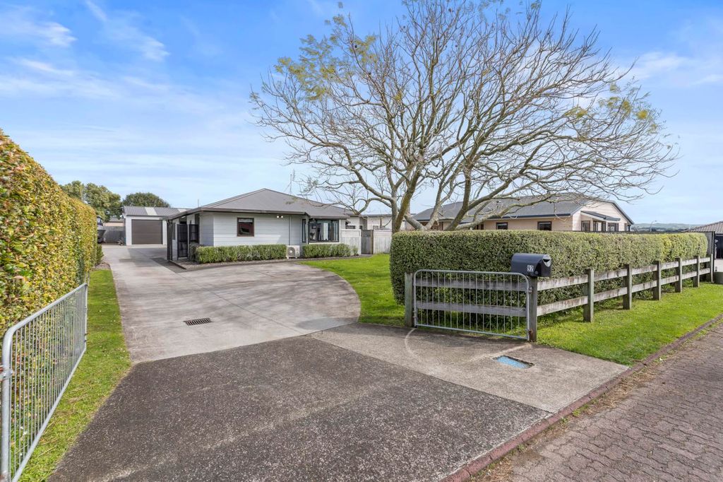 Property value 92 Sandspit Road, Waiuku realestate.co.nz
