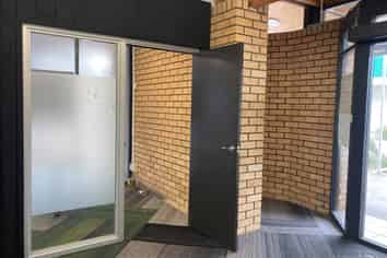 Motivated Landlord Wants this Leased