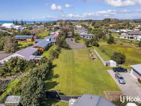 27 Ian Place, Waihi Beach
