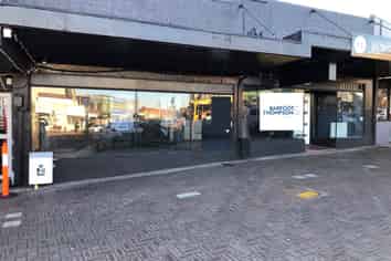 CORNER RETAIL SHOP IN PRIME LOCATION