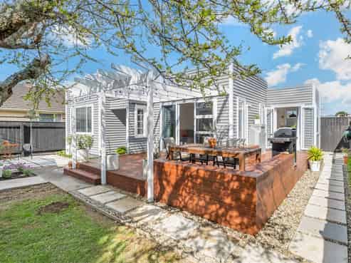 14 Bristol Street, Trentham