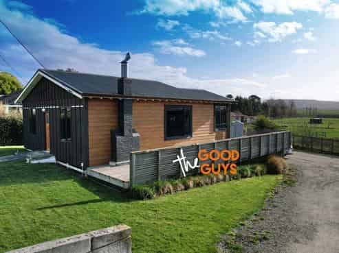 24 Main Road, Maheno