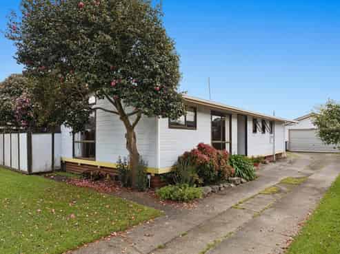 5 Howell Road, Taneatua