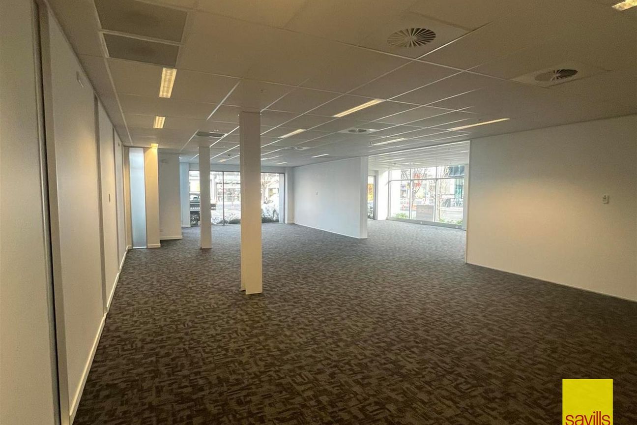 Large Ground Floor Area Available - Aanzicht 3