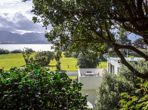 72 Lake Ferry Road, Lake Ferry