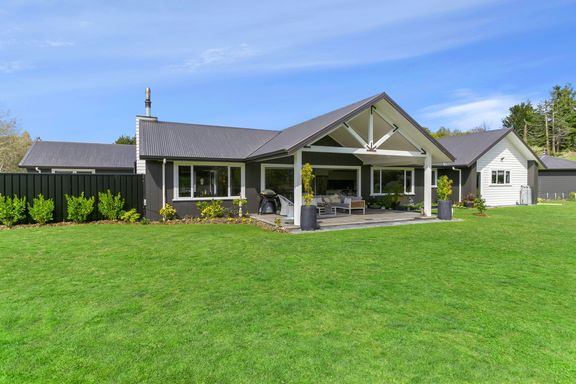 Property value - 16 Ramsay Drive, Acacia Bay - realestate.co.nz