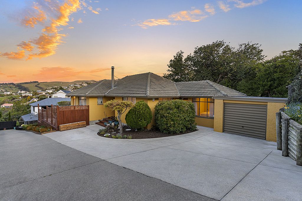 Property value 153 Hackthorne Road, Cashmere realestate.co.nz