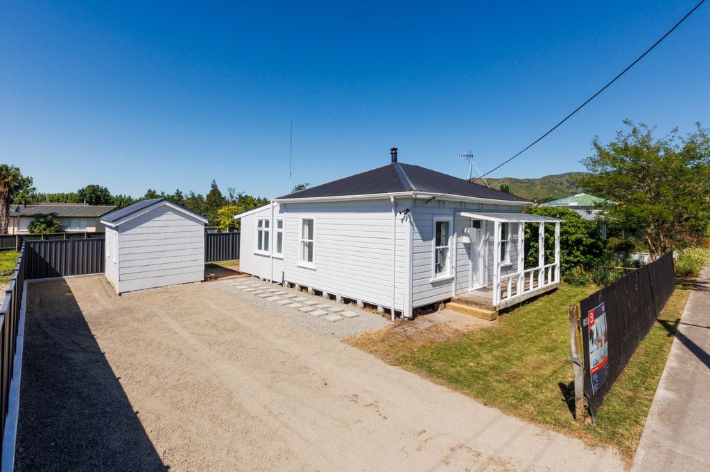 Property value 36 Tokomaru Road, Tokomaru realestate.co.nz
