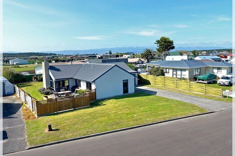 Property value 4 Low Avenue, Foxton Beach realestate.co.nz
