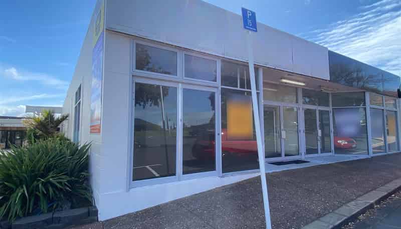 Shop 3/719 Whangaparaoa Road, Whangaparaoa