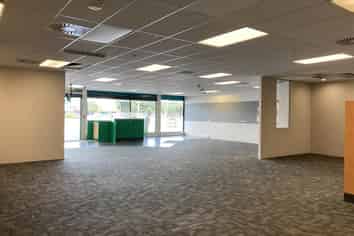 FAB Location - Suit Retail or Showroom or Office