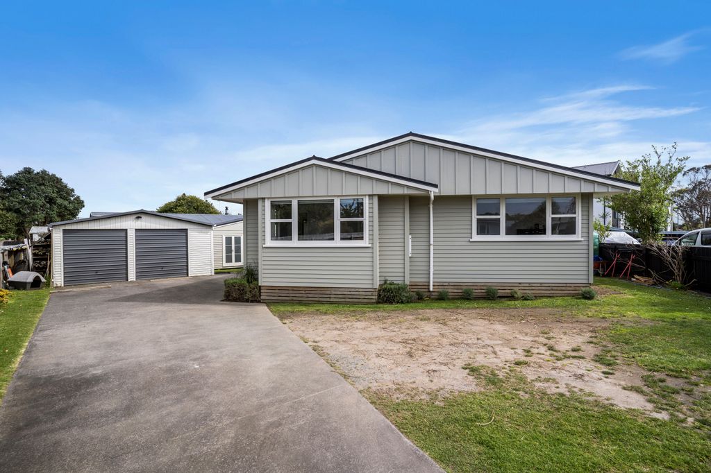 Property value 59 Graham Avenue, Te Atatu Peninsula realestate.co.nz