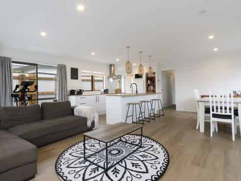 28 Bellevue Road, Brookfield