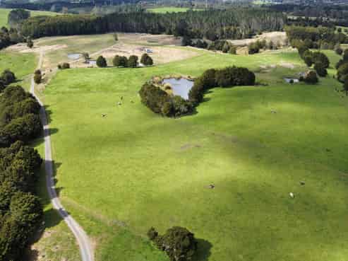 234 McBeth Road, Maungatapere