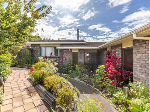 6 Linda Place, Saint Johns Hill