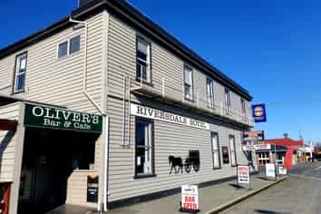 Freehold Going Concern with circa 17% yield