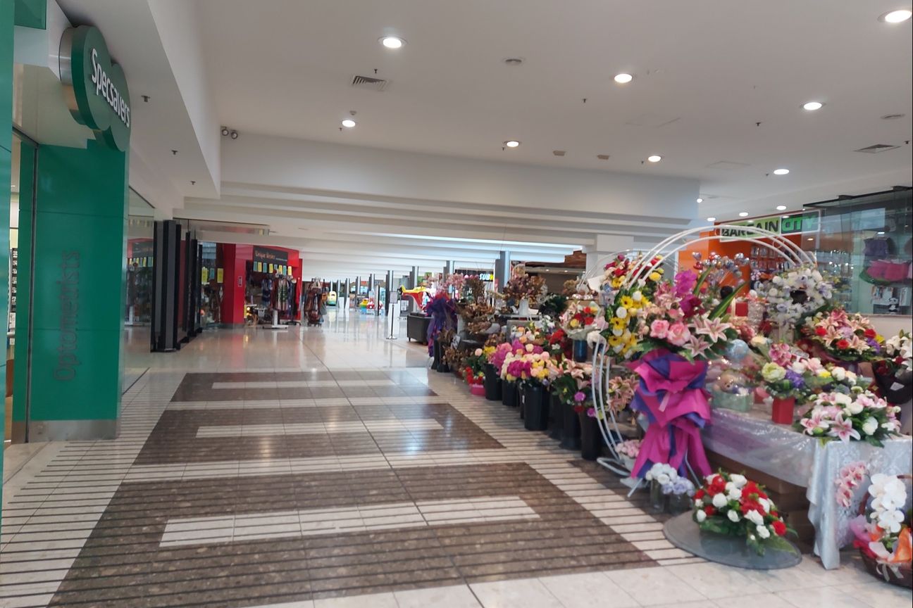 Multiple retail spaces available - Vista 2