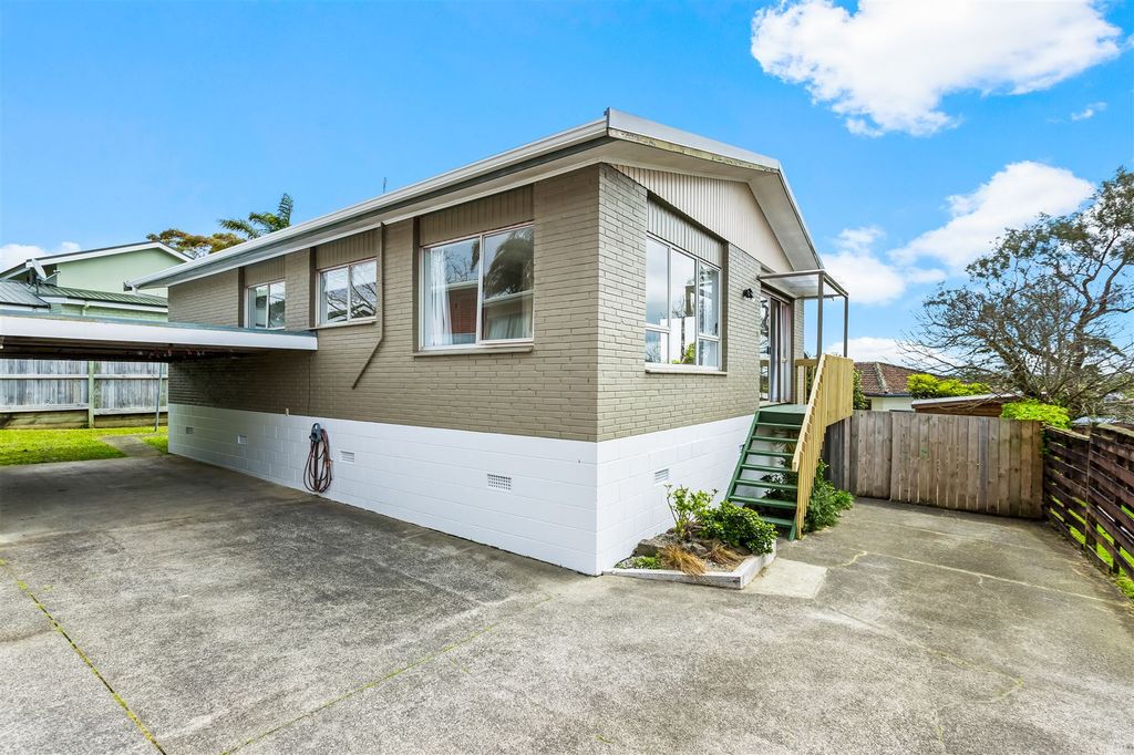 Property value 2/26 Cromdale Avenue, Highland Park realestate.co.nz