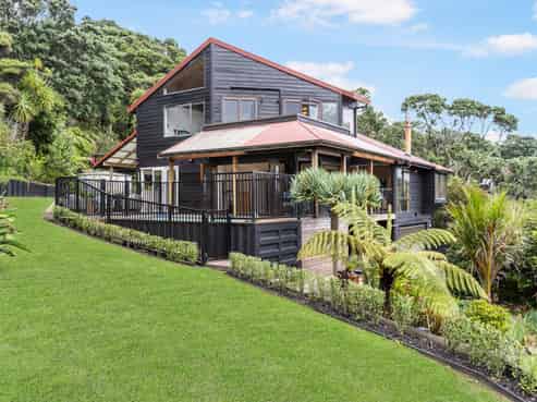 20 Berridge Road, Muriwai