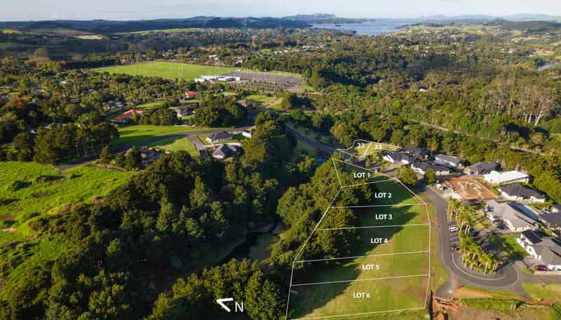 2/30 Amsharlo Drive, Kerikeri