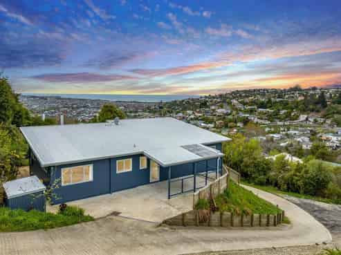 12 Robinson Street, Lookout Point