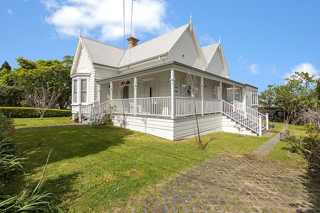 Property value 4 Salisbury Street, Herne Bay realestate.co.nz