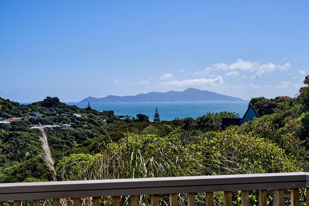 Property value 51 Sea Vista Drive, Pukerua Bay realestate.co.nz