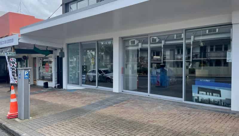 174 Hurstmere Road, Takapuna