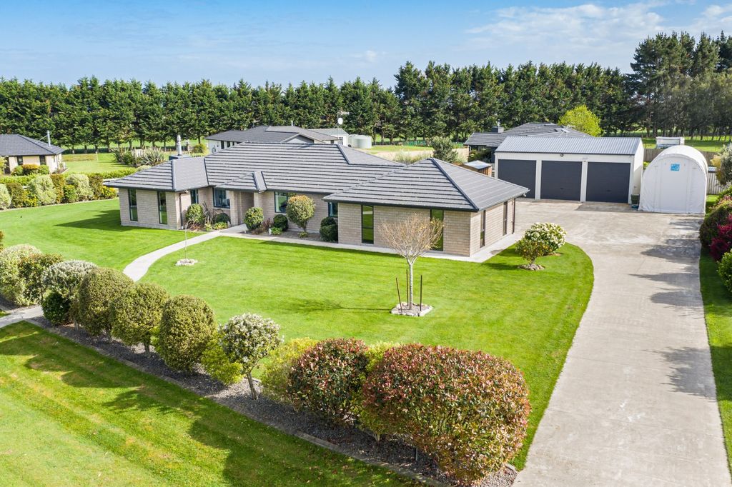 Property value 52 Garth Road, Levin realestate.co.nz