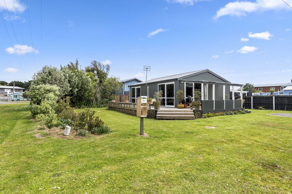 Property value 22 Holben Parade, Foxton Beach realestate.co.nz