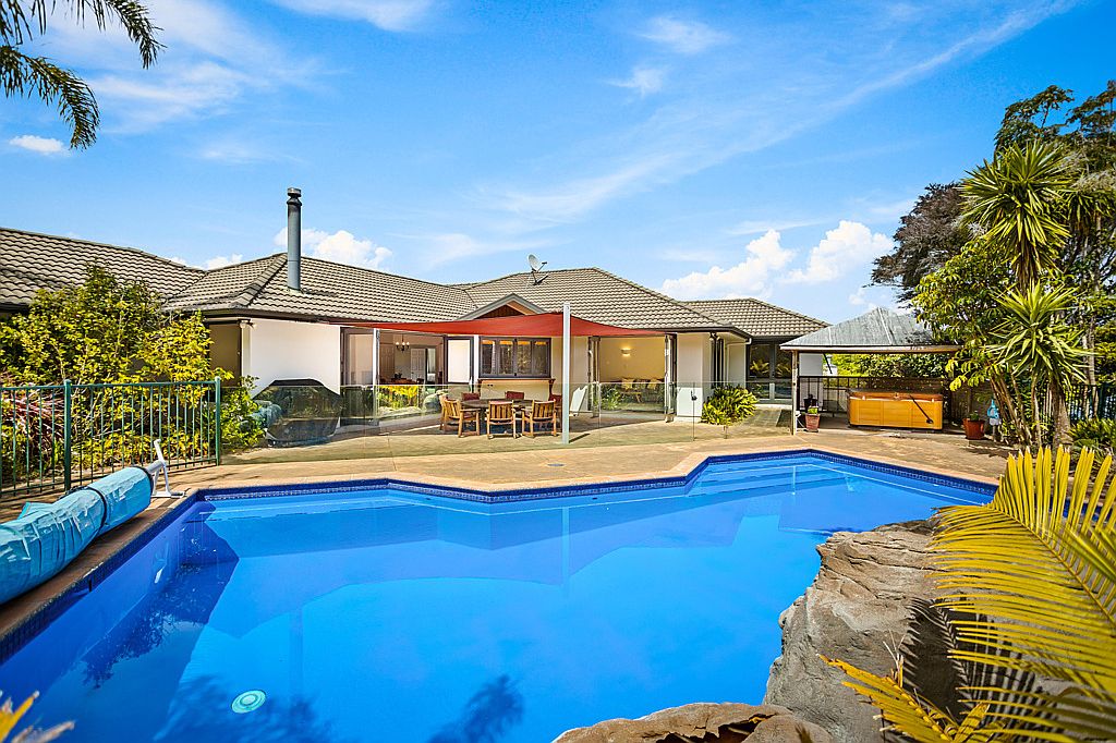 Sold 34 Oakford Park Crescent, Greenhithe realestate.co.nz