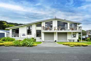 5 Bill Nolan Place, Mahia