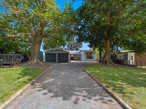 8484 State Highway 35, Waihau Bay