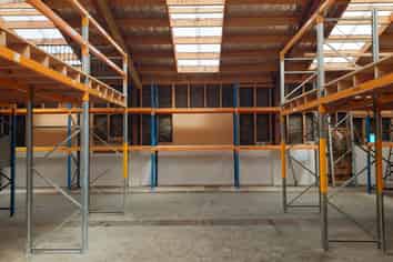 Workshop + Offices - 530m2 - Long & Short Term