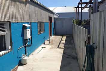 Workshop + Offices - 530m2 - Long & Short Term