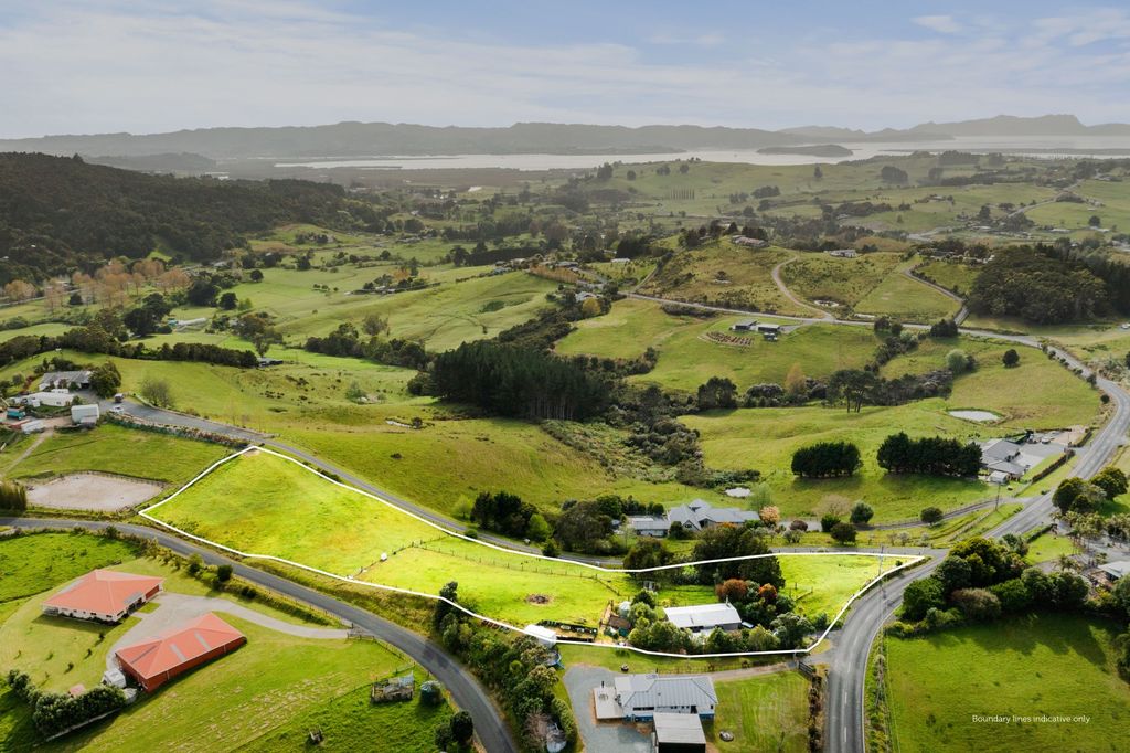 Property value - 166 Valley View Road, Otaika - realestate.co.nz