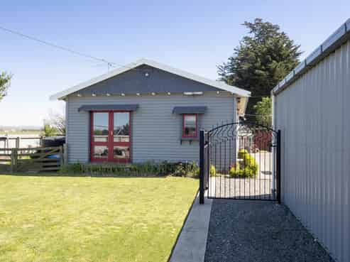 35 Winchmore School Road, Winchmore