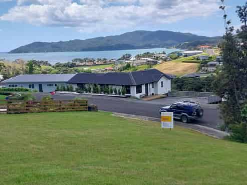 10 Banksia Road, Cable Bay