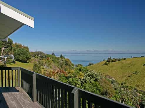 24 Ocean View Crescent, Rakino Island