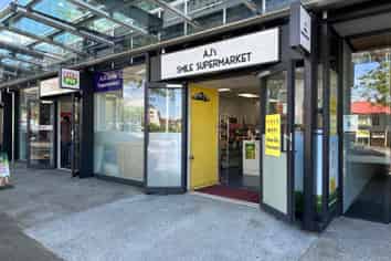Millennium Precinct Retail on Great South Road