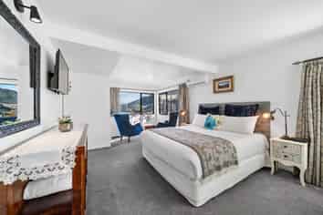 Queenstown's Balmoral Lodge For Sale