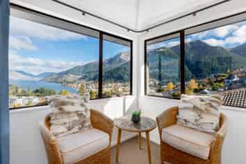 Queenstown's Balmoral Lodge For Sale