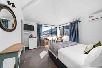 Queenstown's Balmoral Lodge For Sale