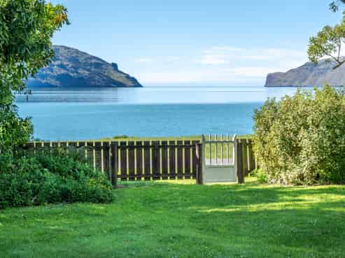 4 Cemetery Road, Wainui