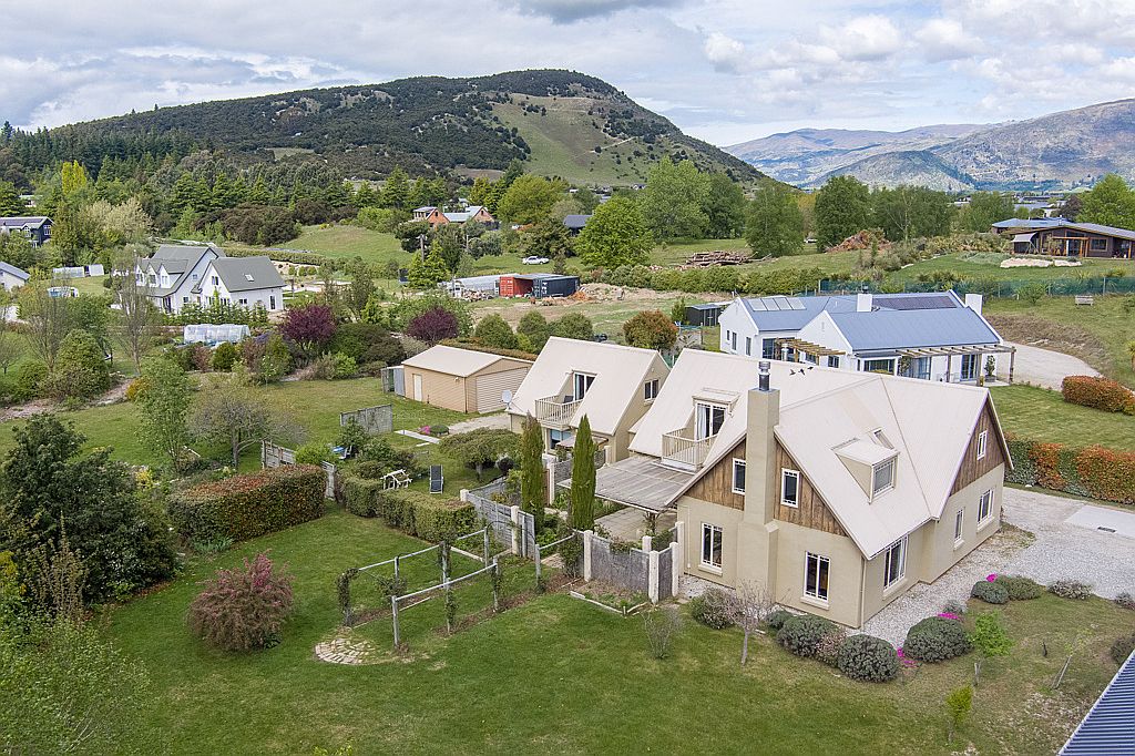 Sold 143 Anderson Road, Wanaka realestate.co.nz