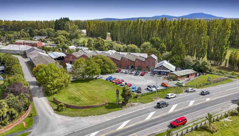 1473 Main North Road, Waikuku