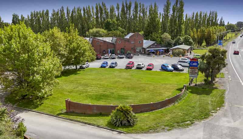 1473 Main North Road, Waikuku