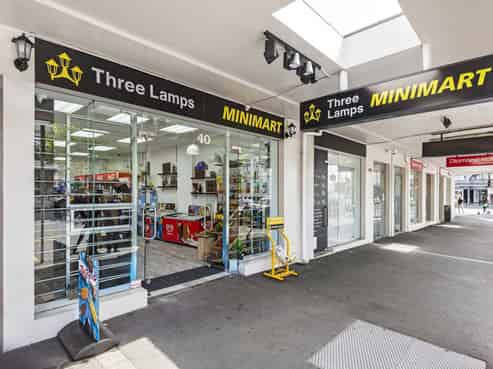 Three Lamps retail: new five-year lease