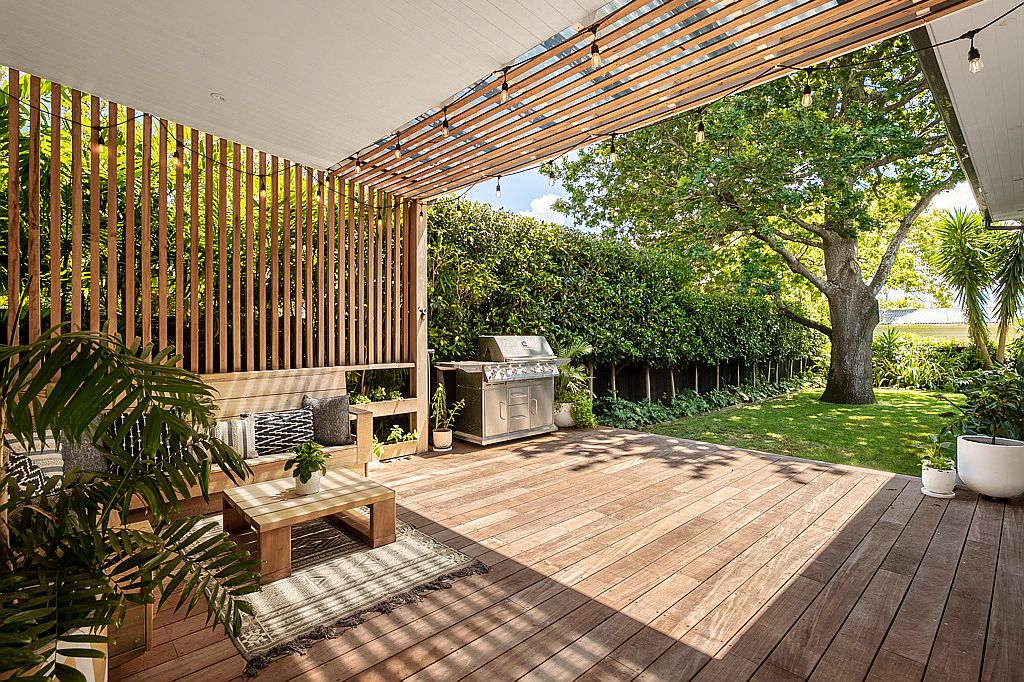 Property value 2 Manor Place, Point Chevalier realestate.co.nz