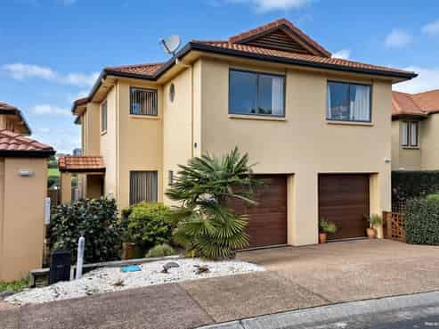 100 Nautilus Drive, Gulf Harbour